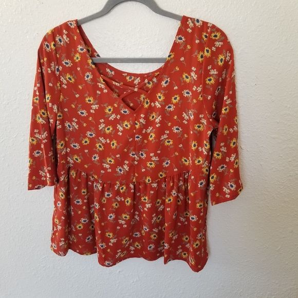 **LAST ONE** Floral pattern feminine style top - Picture 8 of 8